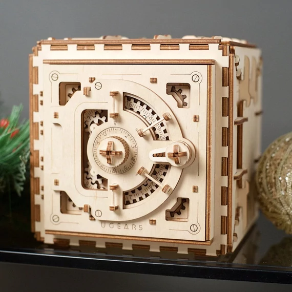 Ugears játék - 3D fa mechanikus kirakós Széf